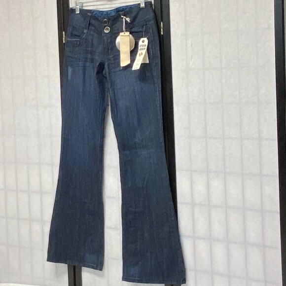 XOXO Low Rise Embroidered Flared Denim Jeans Light Distress Medium Wash NWT 7/8 - Picture 4 of 14